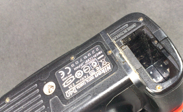Cara memperbaiki shutter kamera dslr nikon d40 yang macet atau rusak.